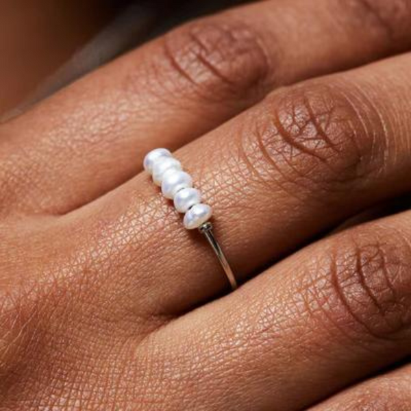 Silver pearl ring