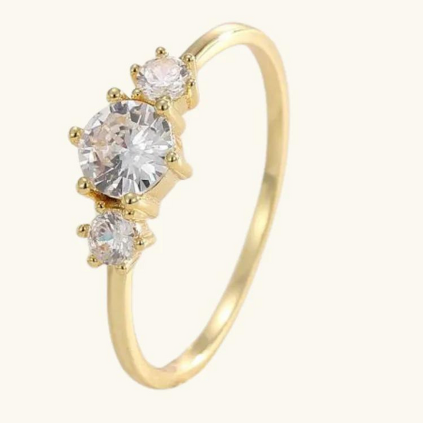 Gold diamond ring | Riley