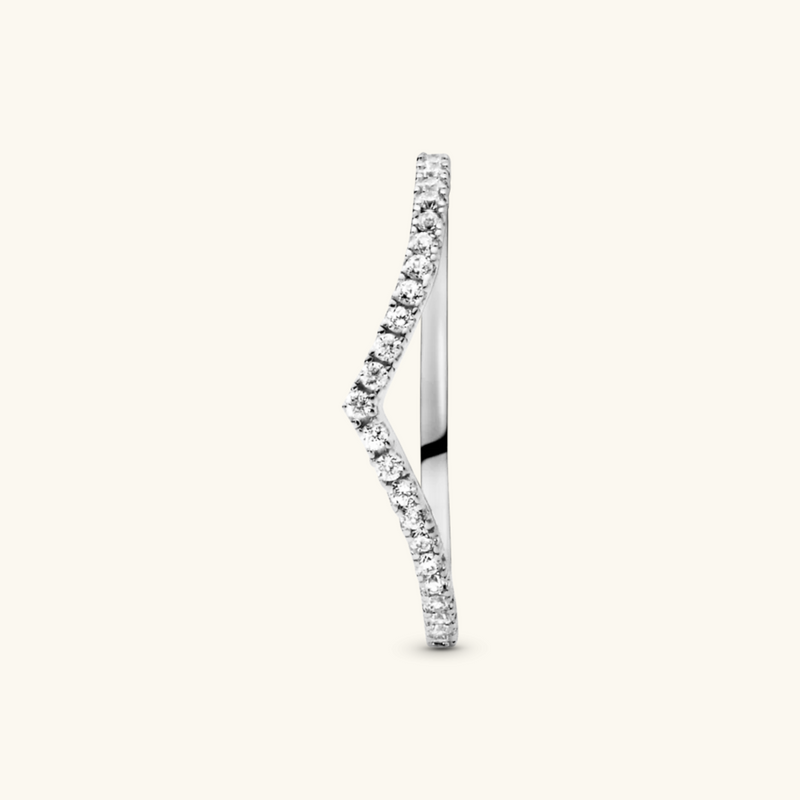 Silver V ring | Angelina