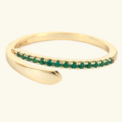 Gold diamond ring | Megan