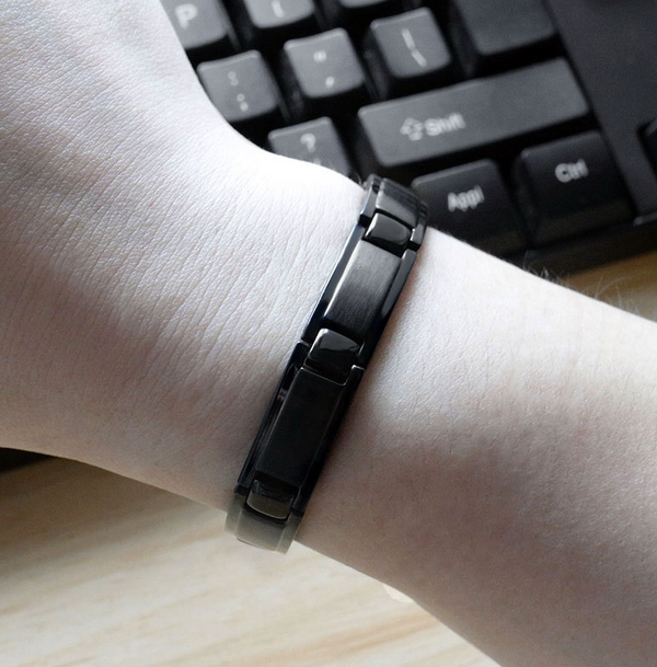Titan bracelet