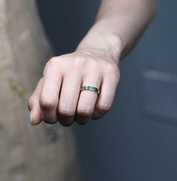 Gold diamond ring | Vivian