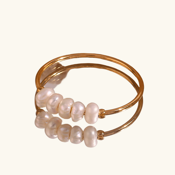 Gold pearl ring