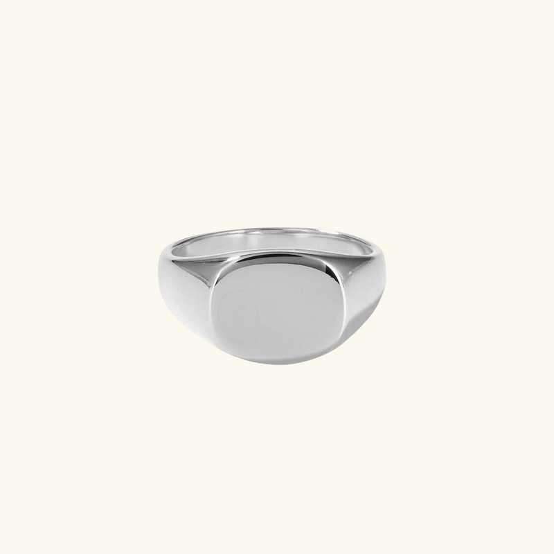 Silver signet ring | Laura