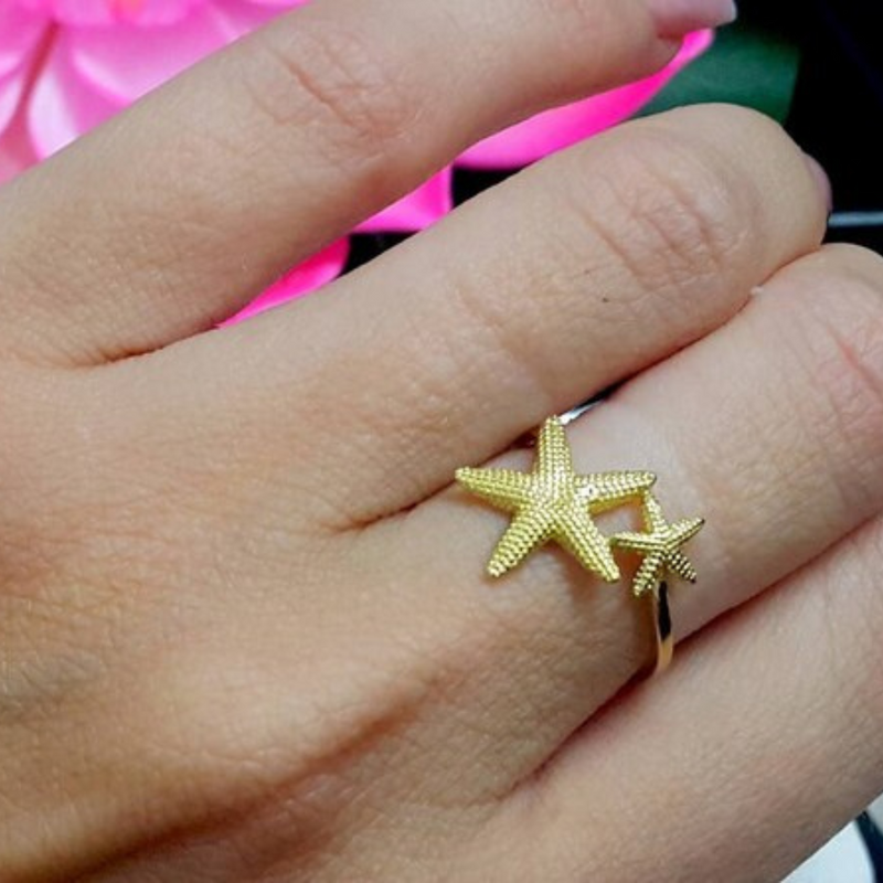 Gold starfish ring | Wanda