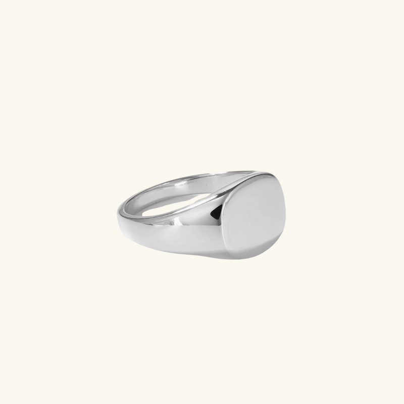 Silver signet ring | Laura