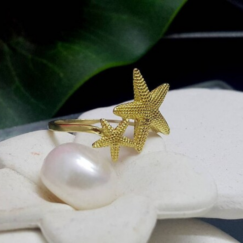 Gold starfish ring | Wanda