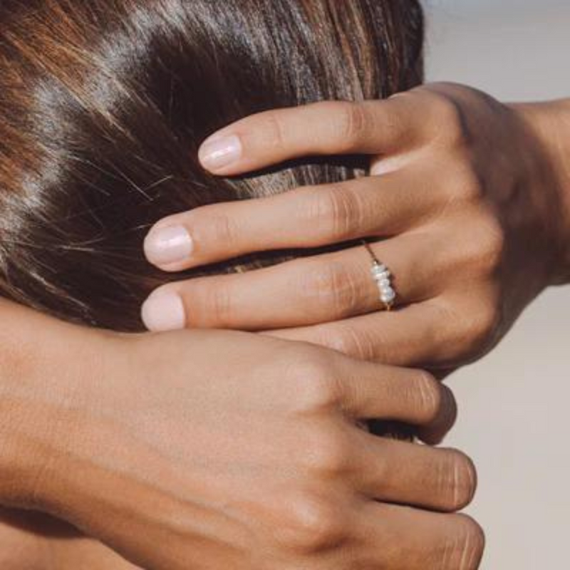 Gold pearl ring