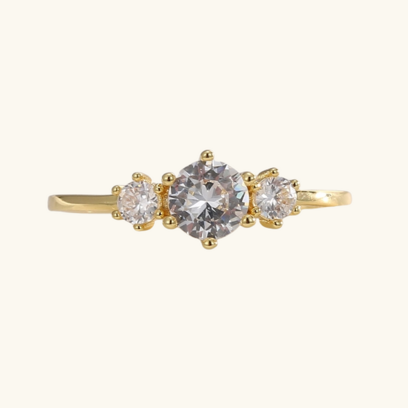 Gold diamond ring | Riley