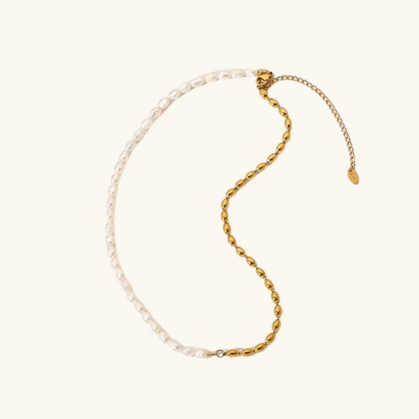 Pearl necklace | Julia