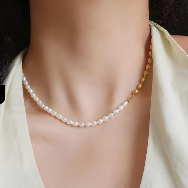 Pearl necklace | Julia