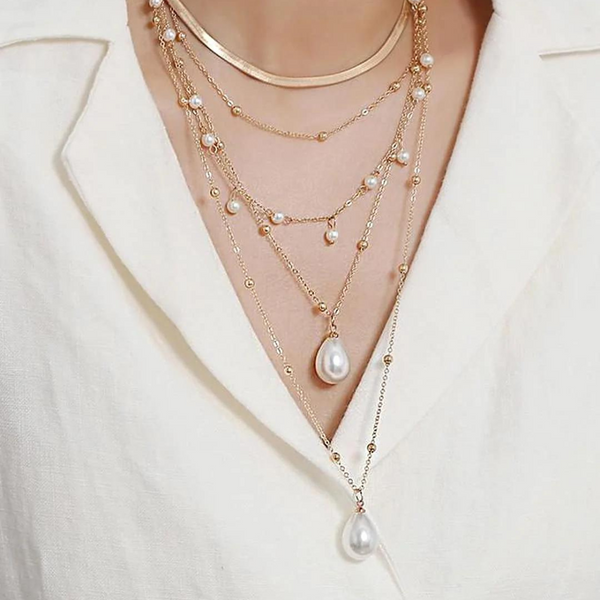 Gold Pearl Necklace | Sandra