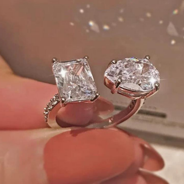 Silver ring with double diamond | Cassandra