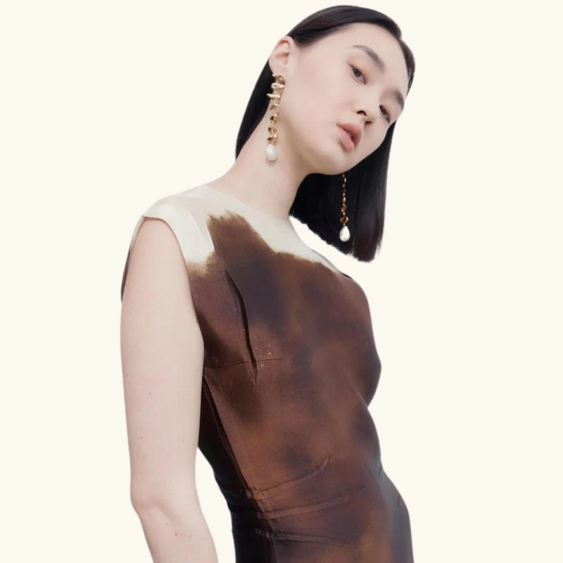 Dangling gold earrings | Leah