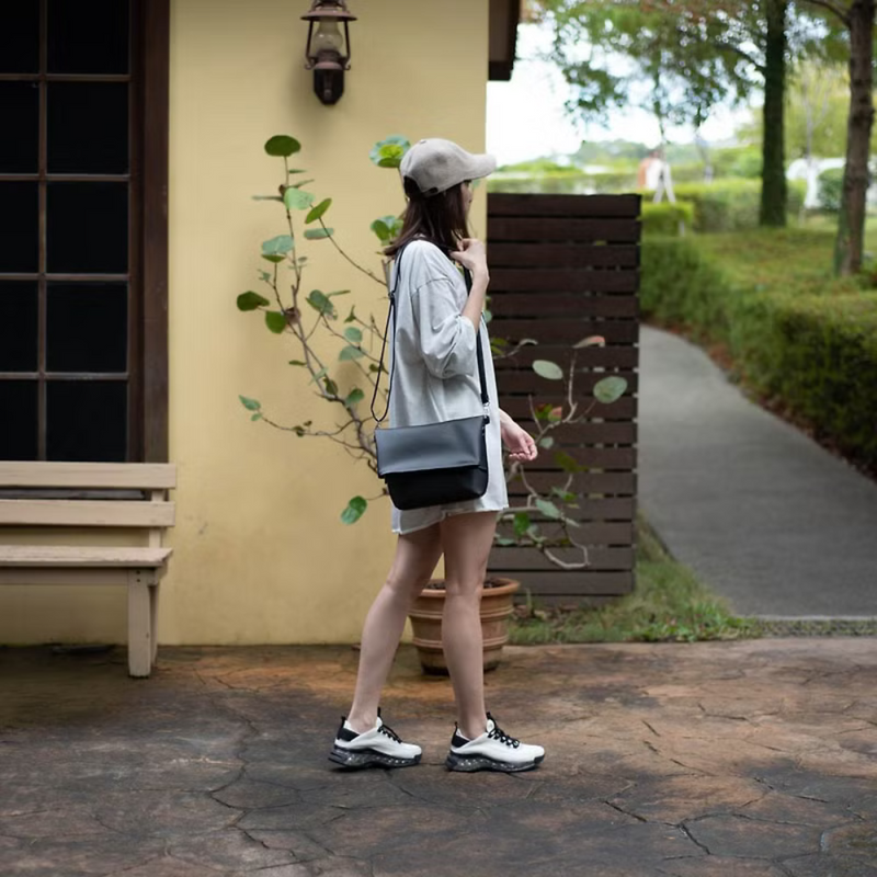 Leather Side Bag | Daniel