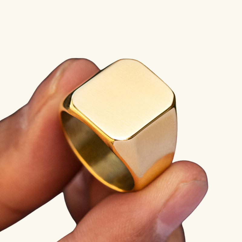 Gold Signet Ring | Rafael