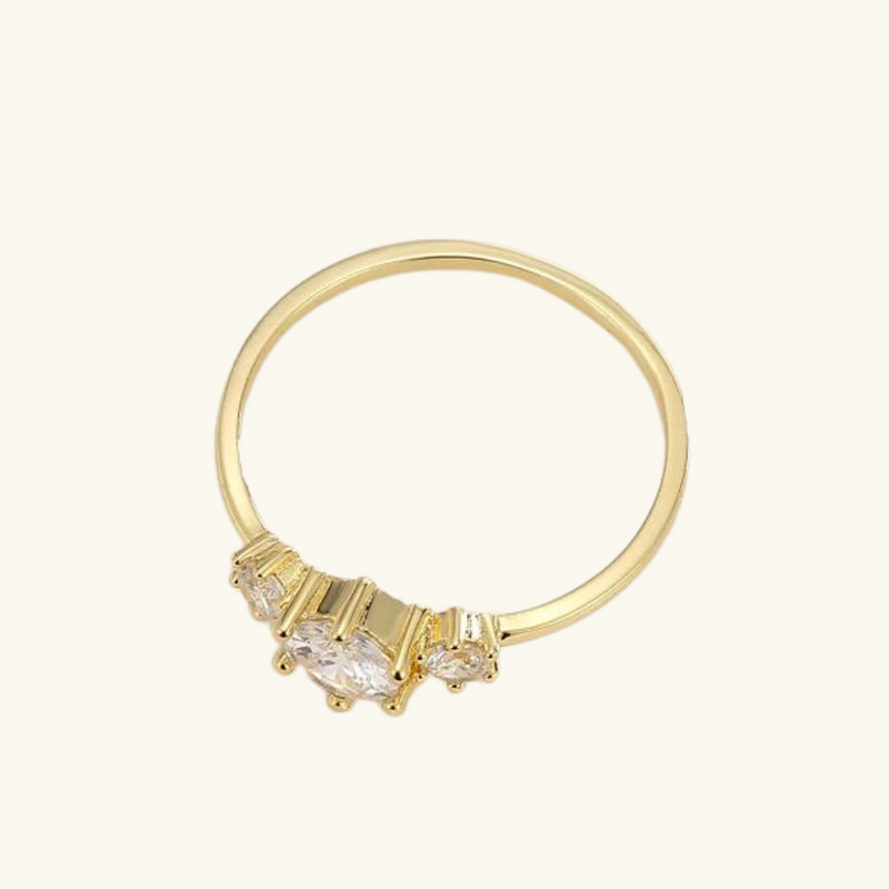 Gold diamond ring | Riley
