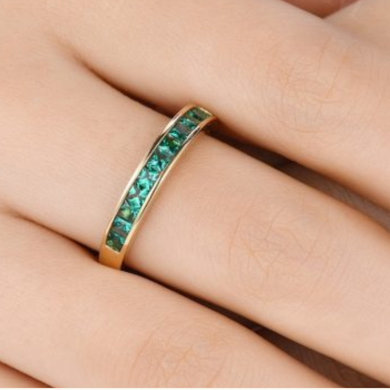 Gold diamond ring | Vivian
