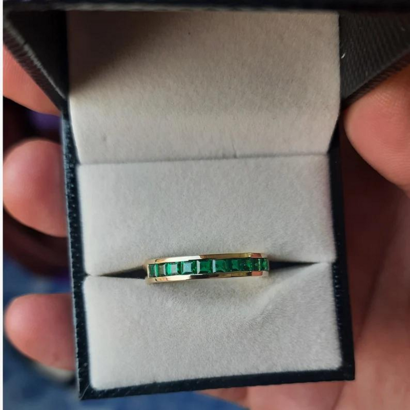 Gold diamond ring | Vivian