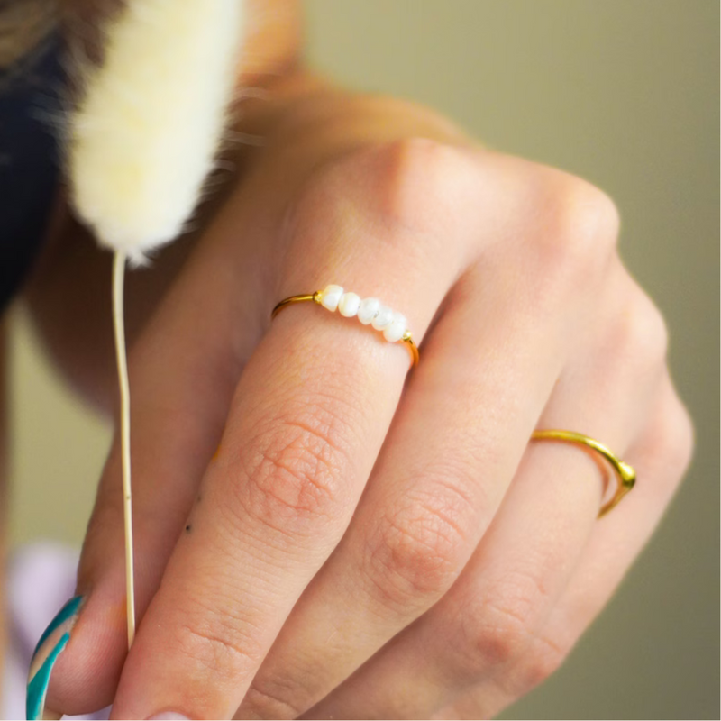 Gold pearl ring