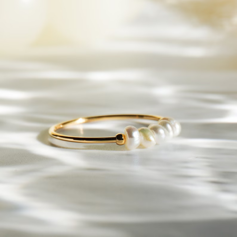 Gold pearl ring