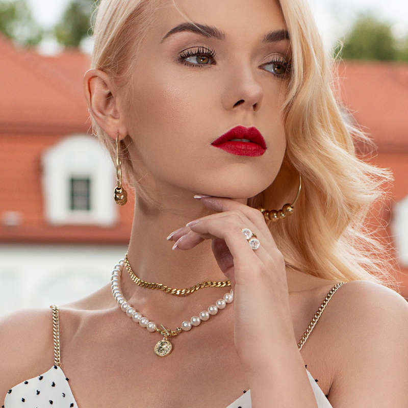 Pearl necklace with a pendant | Violet
