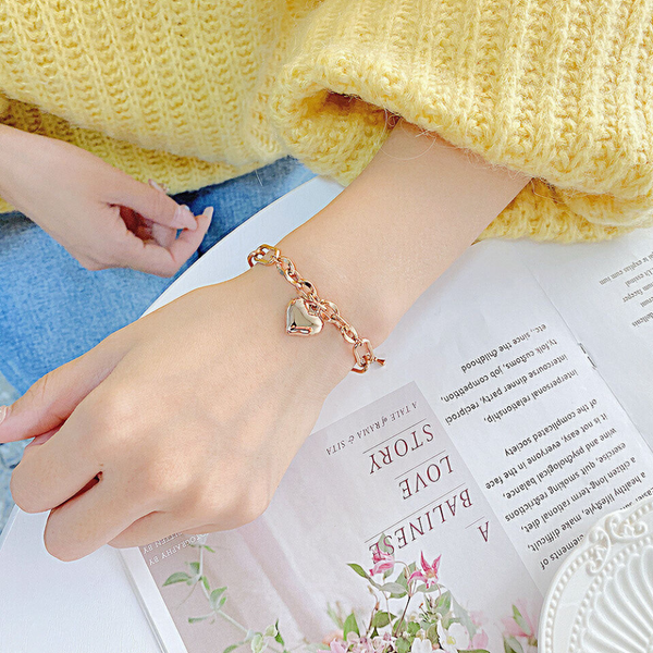 Gold heart bracelet | Camila