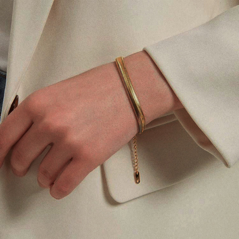 Gold bracelet | Nina