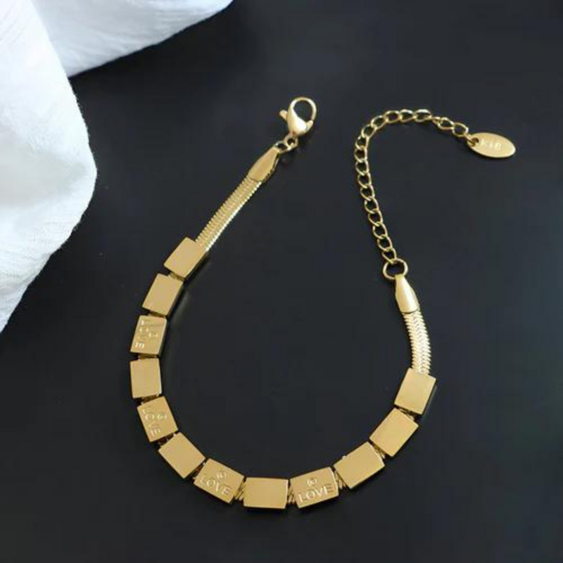 Gold cube bracelet | Isabel