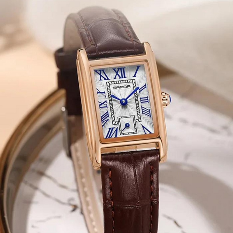 Gold watch | Daniela
