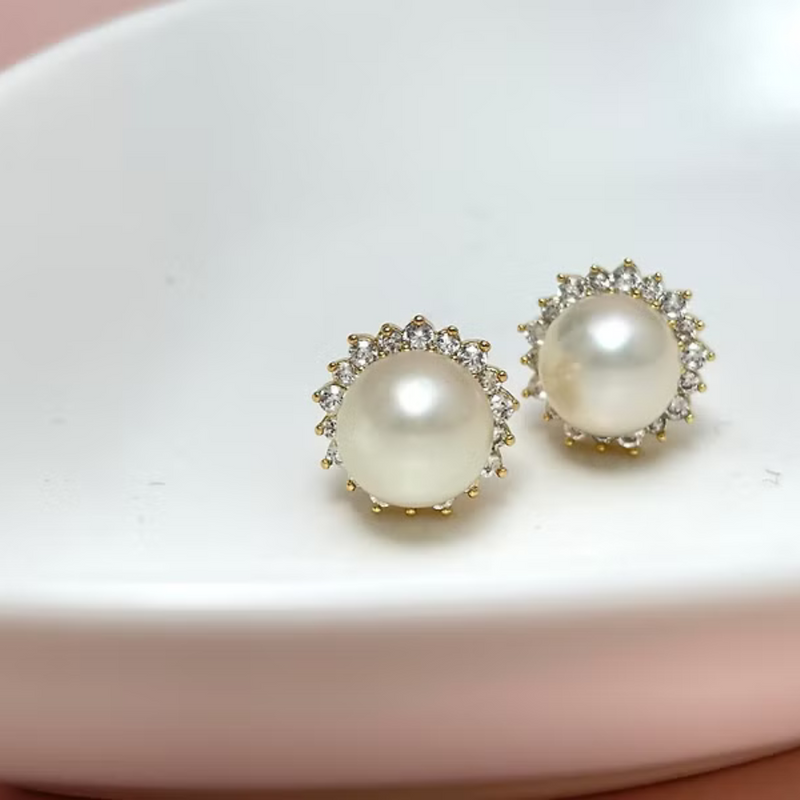 Pearl Gold Earrings | Emily