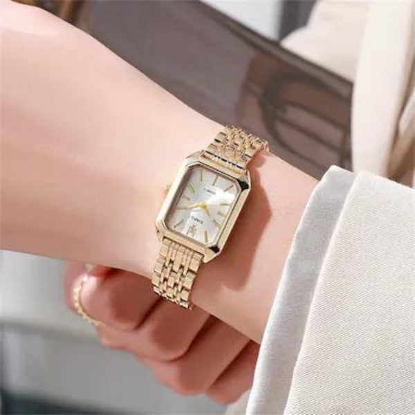 Gold watch | Bethany