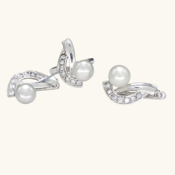 Silver pearl earrings | Jessica