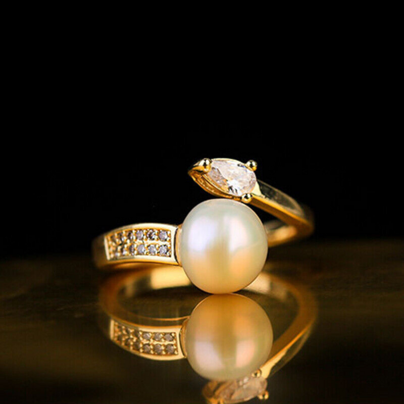 Gold Pearl Ring | Mia
