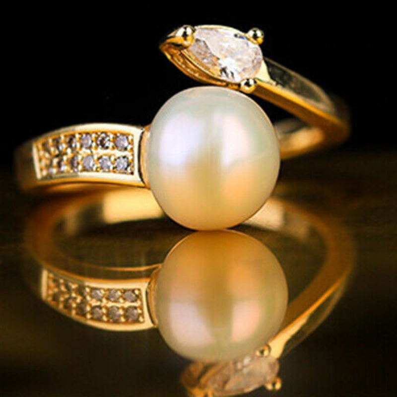 Gold Pearl Ring | Mia
