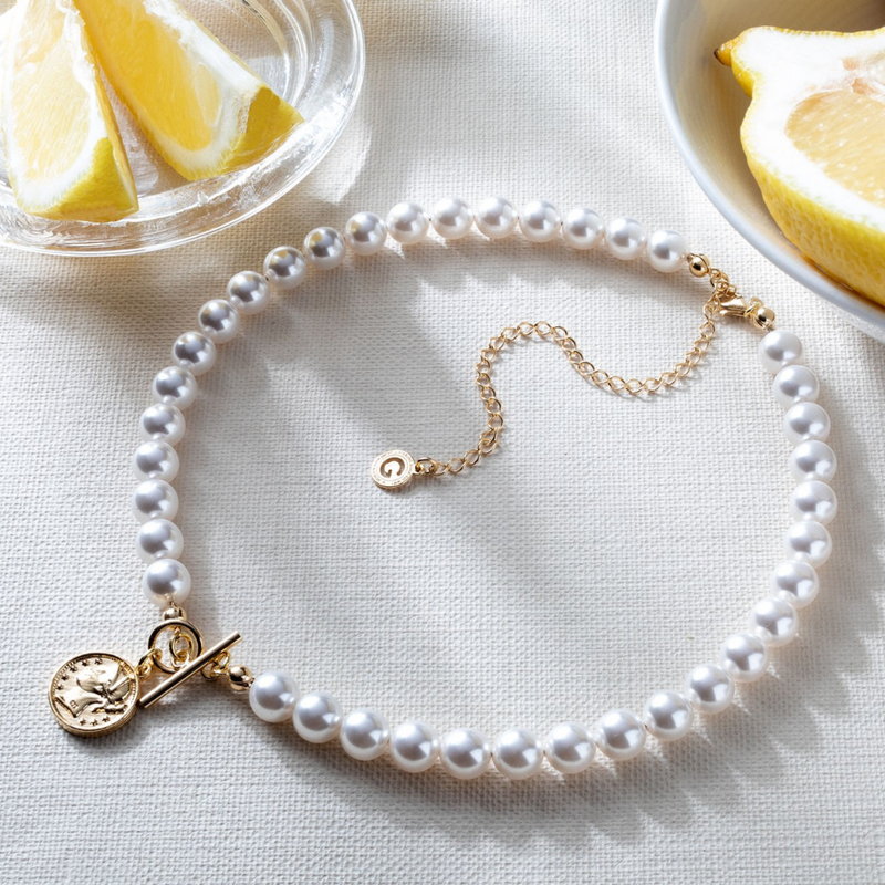 Pearl necklace with a pendant | Violet