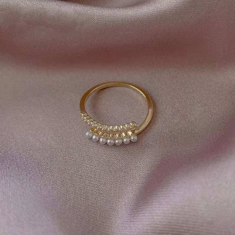 Gold Pearl Ring | Patricia