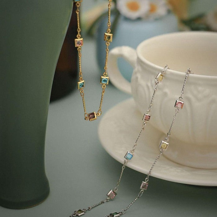 Golden necklace | Abigail